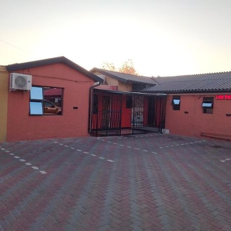 מלון יוהנסבורג Garden Point מראה חיצוני תמונה
